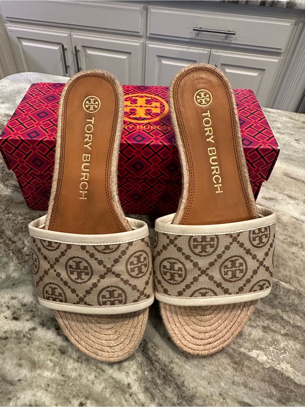 Tory Burch T Monogram Espadrille Slide Hazel Jacquard Nappa Leather Size 8 - Picture 3 of 8